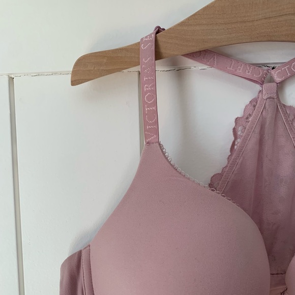 Victoria’s Secret Pushup Bra New w/out Tags - Picture 2 of 5